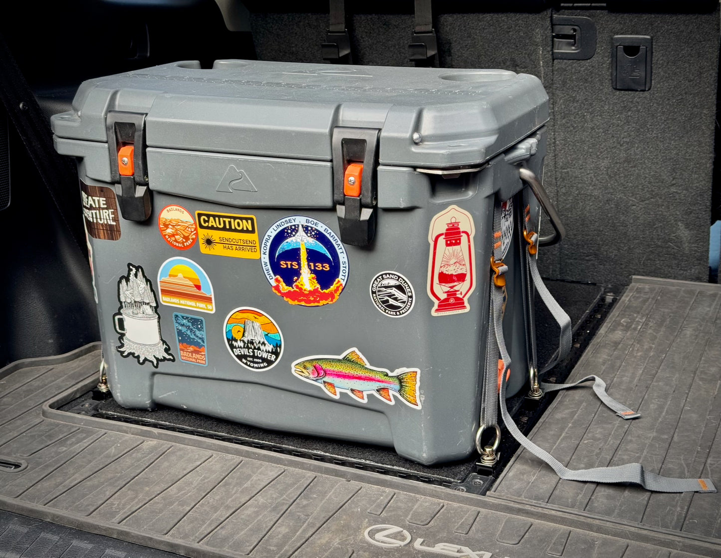 backPAC Cargo Cache, GX460; Left-side