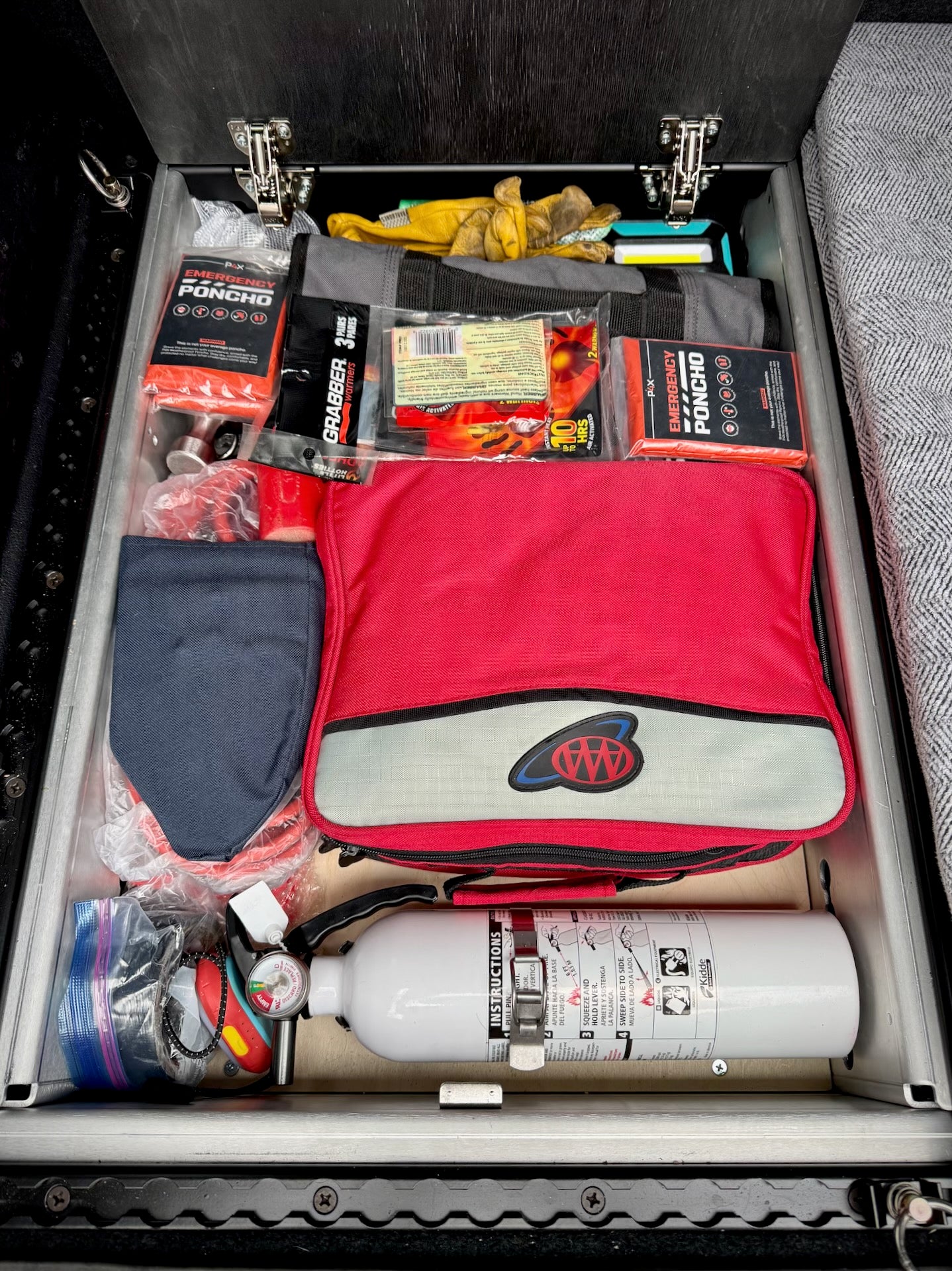 backPAC Cargo Cache, GX460; Left-side