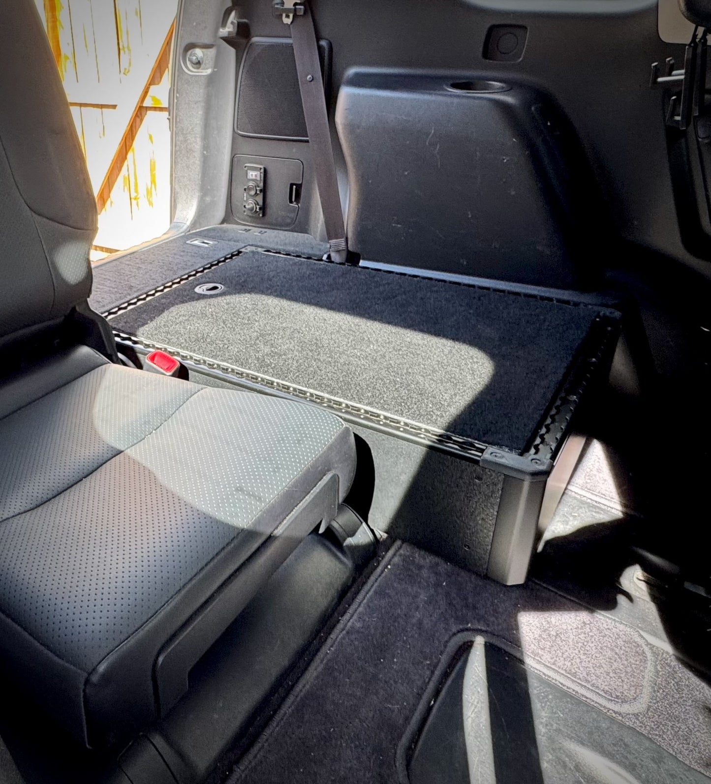 backPAC Cargo Cache, GX460; Left-side
